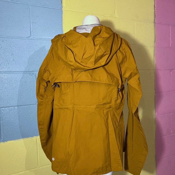 Lululemon The Rain Is Calling Jacket II Fools Gold - Picture 2 of 10
